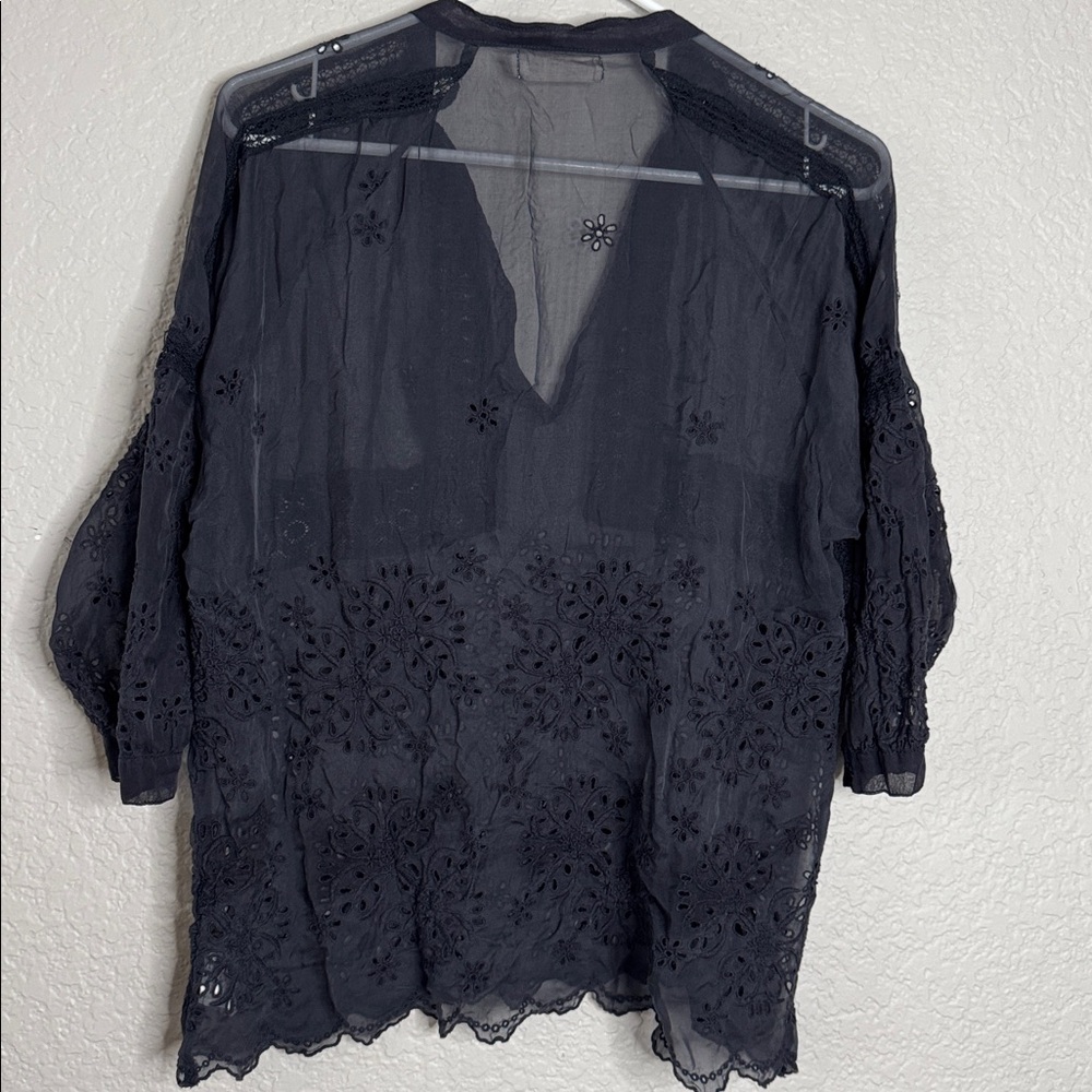 Johnny Was 4 Love & Liberty Sheer Silk Navy Lace Eyelet Top Size XS Boho Chic - Picture 7 of 7